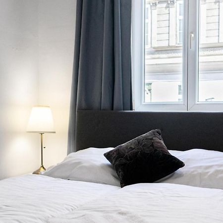 Attractive Apartment Near Wiener Stadthalle Buitenkant foto