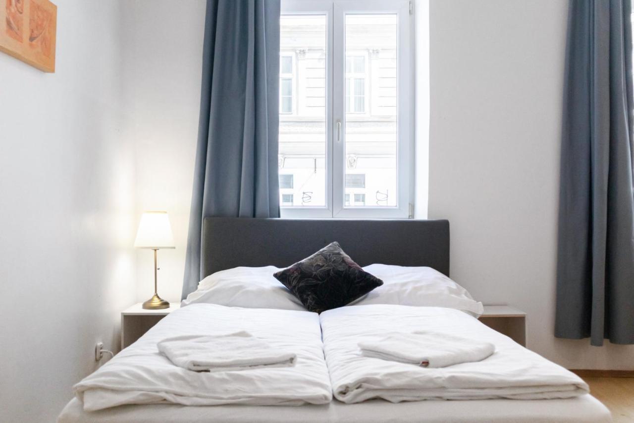 Attractive Apartment Near Wiener Stadthalle Buitenkant foto
