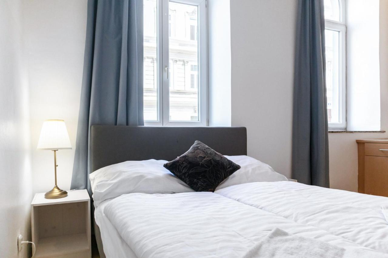 Attractive Apartment Near Wiener Stadthalle Buitenkant foto